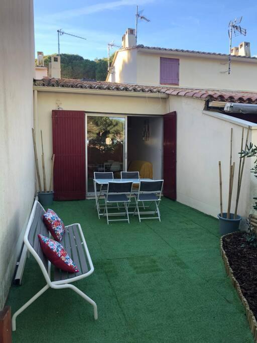 Joli Appartement A Proximite Du Village Naturiste アグド エクステリア 写真
