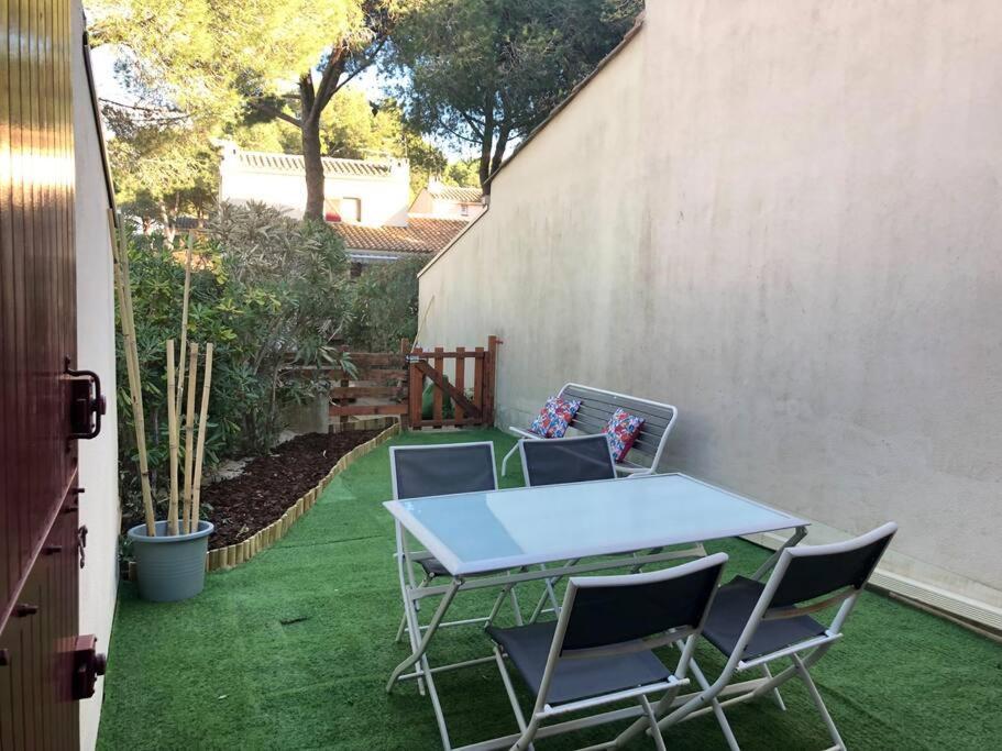 Joli Appartement A Proximite Du Village Naturiste アグド エクステリア 写真